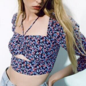 Zara Cut Out Floral Printed Long Sleeve Crop Top Size Medium
